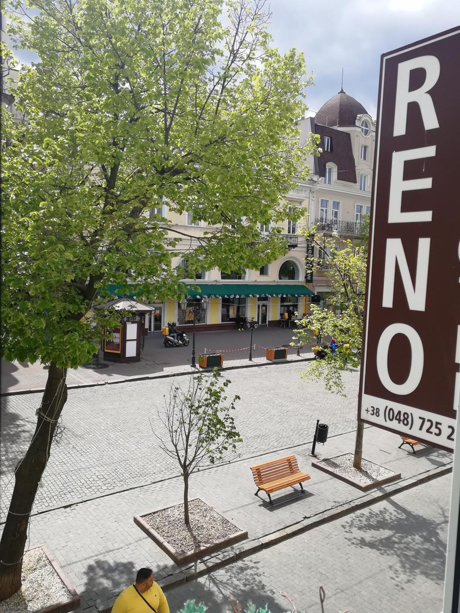 Hotel Reno On Deribasovskaya Odessa Buitenkant foto